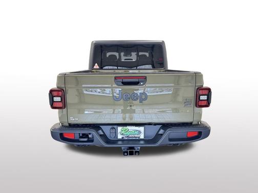 2026 Jeep Gladiator Willys 4x4
