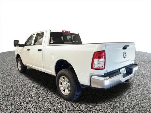 2024 RAM 2500 Tradesman Crew Cab 4x4 6'4' Box