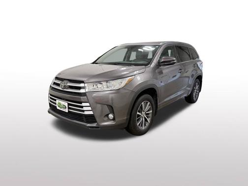 Predawn Gray Mica 2017 Toyota Highlander XLE