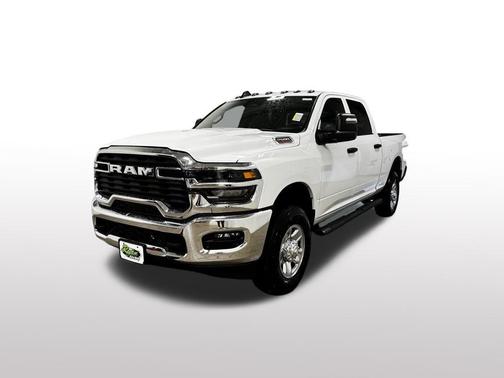 2025 RAM 2500 Tradesman Crew Cab 4x4 6'4' Box