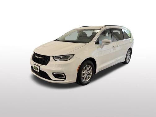 Bright White Clearcoat 2022 Chrysler Pacifica Touring L