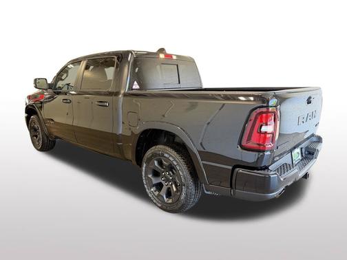 Diamond Black Crystal Pearlcoat 2026 RAM 1500 Big Horn