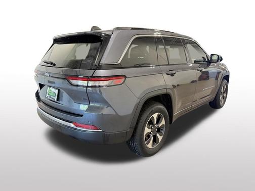 Baltic Gray Metallic Clearcoat 2024 Jeep Grand Cherokee 4xe Base