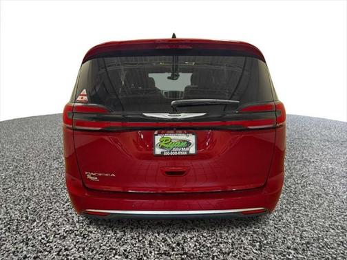 2025 Chrysler Pacifica L