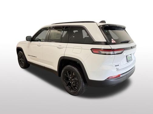 2026 Jeep Grand Cherokee Altitude