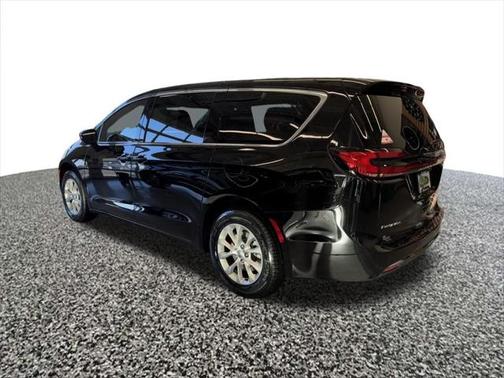 2025 Chrysler Pacifica L