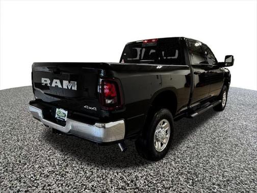 2025 RAM 2500 Tradesman Crew Cab 4x4 6'4' Box