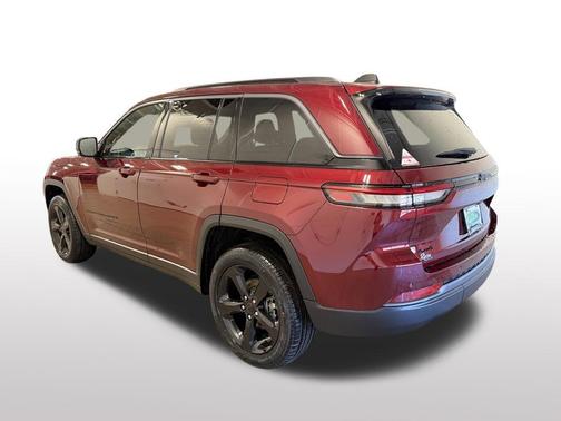 2026 Jeep Grand Cherokee Altitude