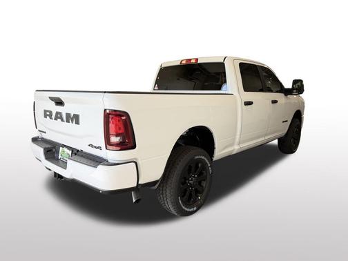 Bright White Clearcoat 2026 RAM 2500 Big Horn Crew Cab 4x4 6'4' Box