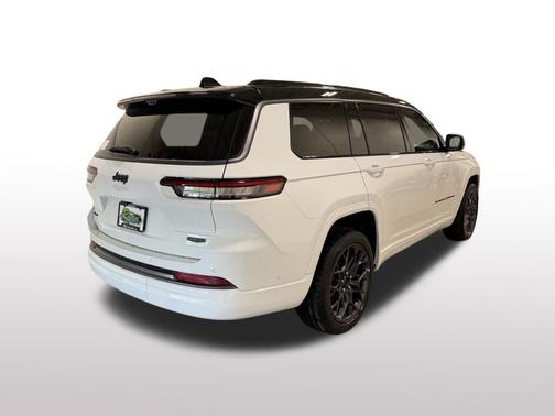 Bright White Clearcoat 2027 Jeep Grand Cherokee L Summit 4x4