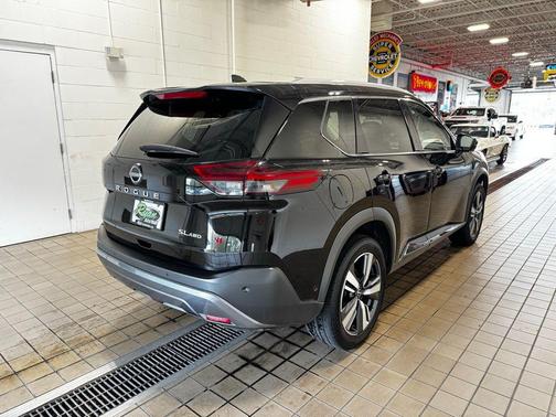 2023 Nissan Rogue SL