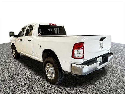 2024 RAM 2500 Tradesman Crew Cab 4x4 6'4' Box