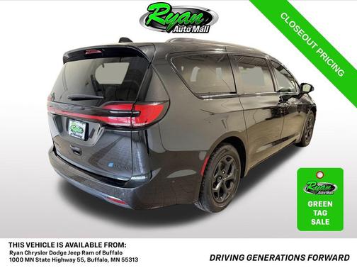 Brilliant Black Crystal Pearlcoat 2024 Chrysler Pacifica Hybrid Premium S Appearance Pkg