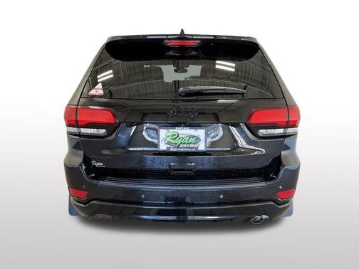 Diamond Black Crystal Pearlcoat 2020 Jeep Grand Cherokee Altitude