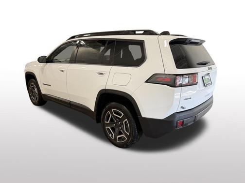 Bright White Clearcoat 2026 Jeep Cherokee Laredo 4x4