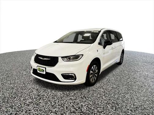 2025 Chrysler Pacifica Hybrid Select