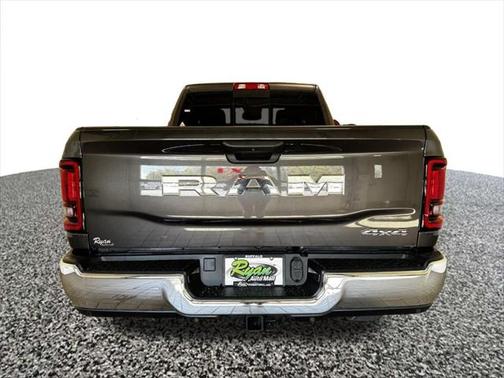 2025 RAM 2500 Tradesman Crew Cab 4x4 6'4' Box