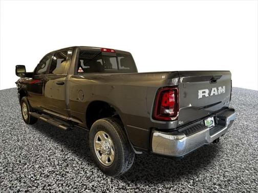 2025 RAM 2500 Tradesman Crew Cab 4x4 6'4' Box
