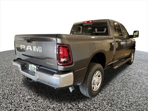 2025 RAM 2500 Tradesman Crew Cab 4x4 6'4' Box