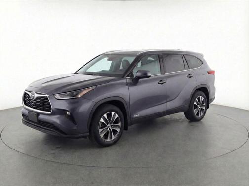 2025 Toyota Highlander Hybrid XLE