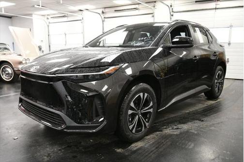 2025 Toyota bZ4X XLE