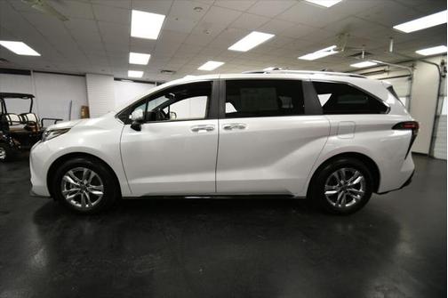 2024 Toyota Sienna Limited 7-Passenger