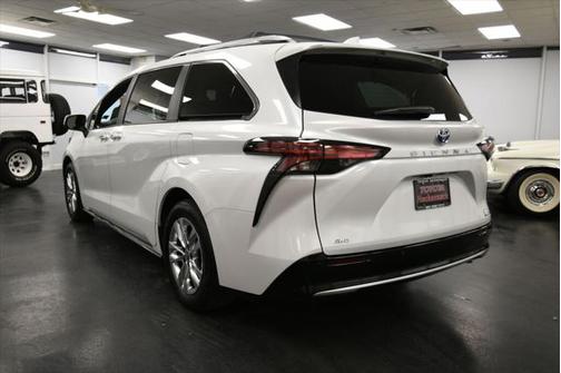 2024 Toyota Sienna Limited 7-Passenger