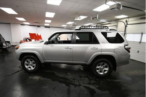 2022 Toyota 4Runner SR5