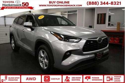 2022 Toyota Highlander LE