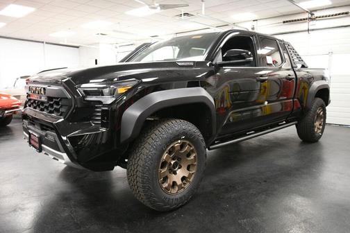 2025 Toyota Tacoma Hybrid Trailhunter