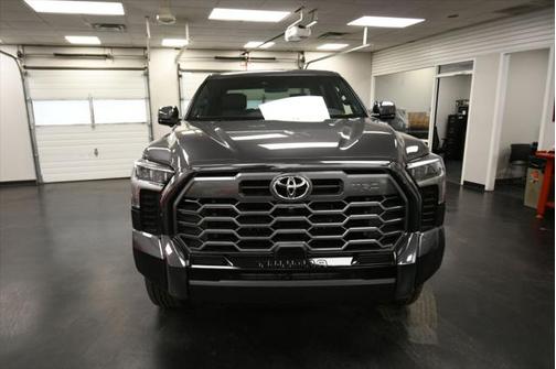 2025 Toyota Tundra Hybrid Platinum