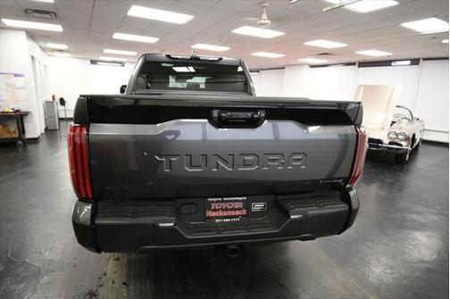 2025 Toyota Tundra Hybrid Platinum