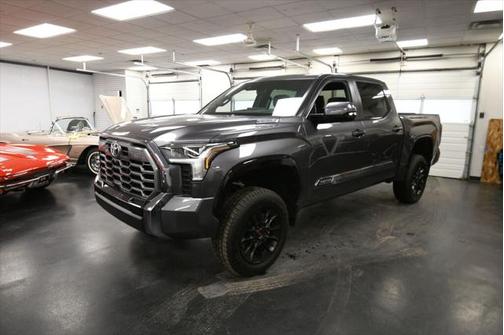 2025 Toyota Tundra Hybrid Platinum