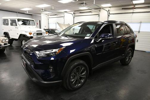 2024 Toyota RAV4 Hybrid XLE Premium