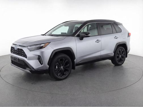 2022 Toyota RAV4 Hybrid SE