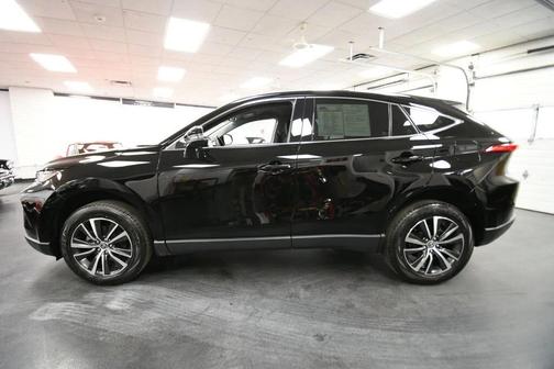 2022 Toyota Venza LE