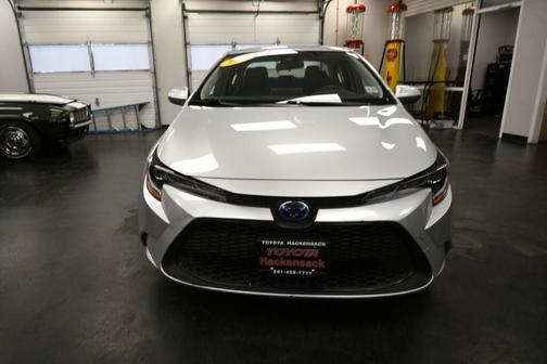 2022 Toyota Corolla Hybrid LE