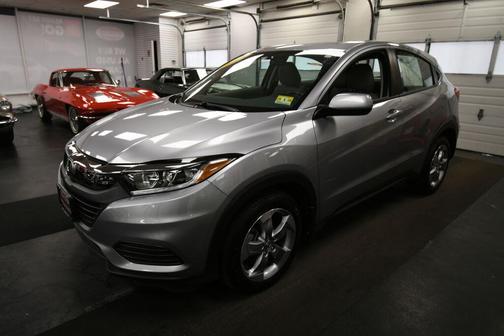 Lunar Silver Metallic 2021 Honda HR-V LX