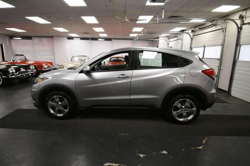 Lunar Silver Metallic 2021 Honda HR-V LX