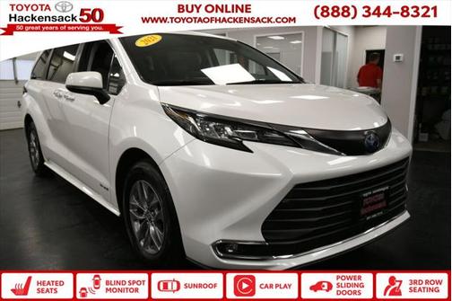2021 Toyota Sienna XLE