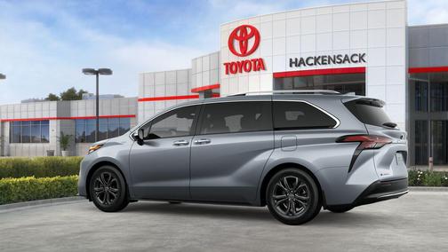 2025 Toyota Sienna Platinum