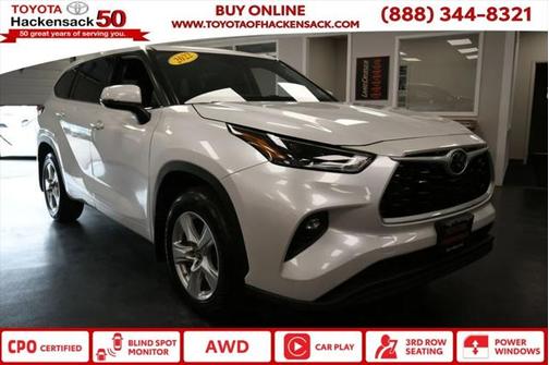 2022 Toyota Highlander LE