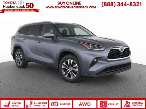 Magnetic Gray Metallic 2023 Toyota Highlander XLE