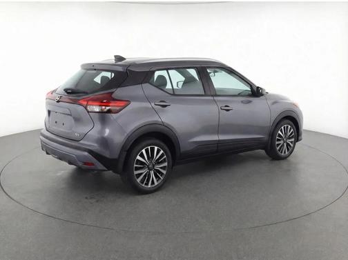 2022 Nissan Kicks SV