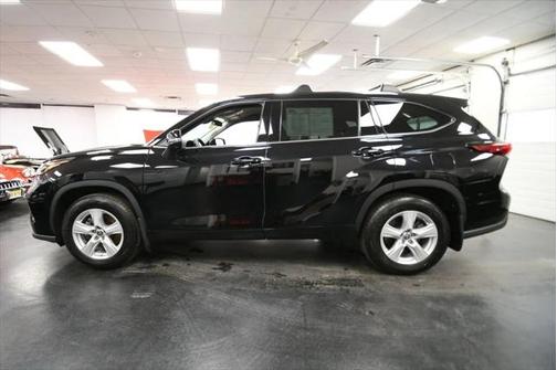 2022 Toyota Highlander L