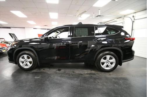 2022 Toyota Highlander L