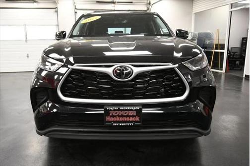 2022 Toyota Highlander L
