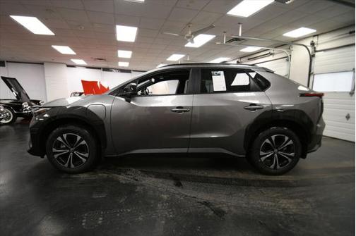 2025 Toyota bZ4X XLE