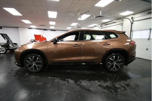 2025 Toyota Crown Signia XLE