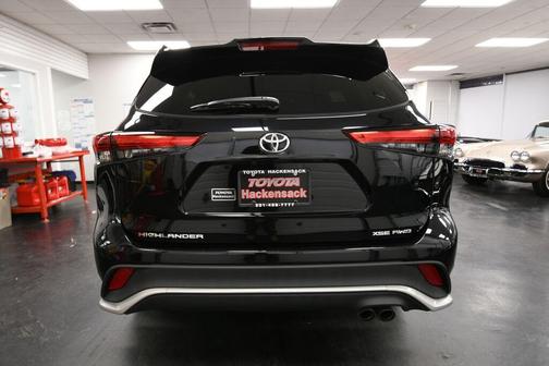 2022 Toyota Highlander XSE